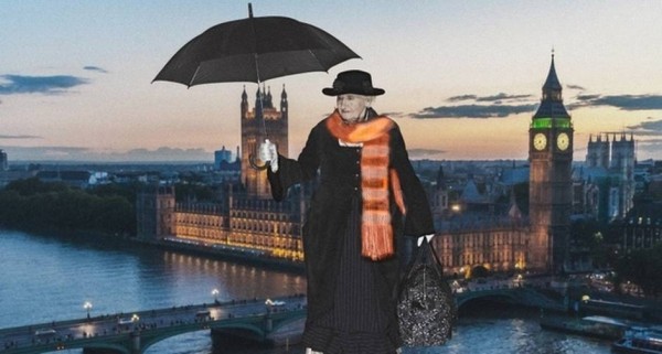 A Mary Poppins, de Erna Schenk, de 78 anos. Como no filme, ela também "sobrevoa" Londres com seu guarda-chuva mágico